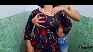 Desi Indian Bhabhi Enjoy Sex in Bathroom